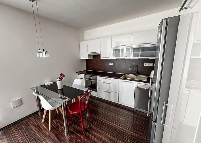 Bright And Cozy In Vienna Gate *